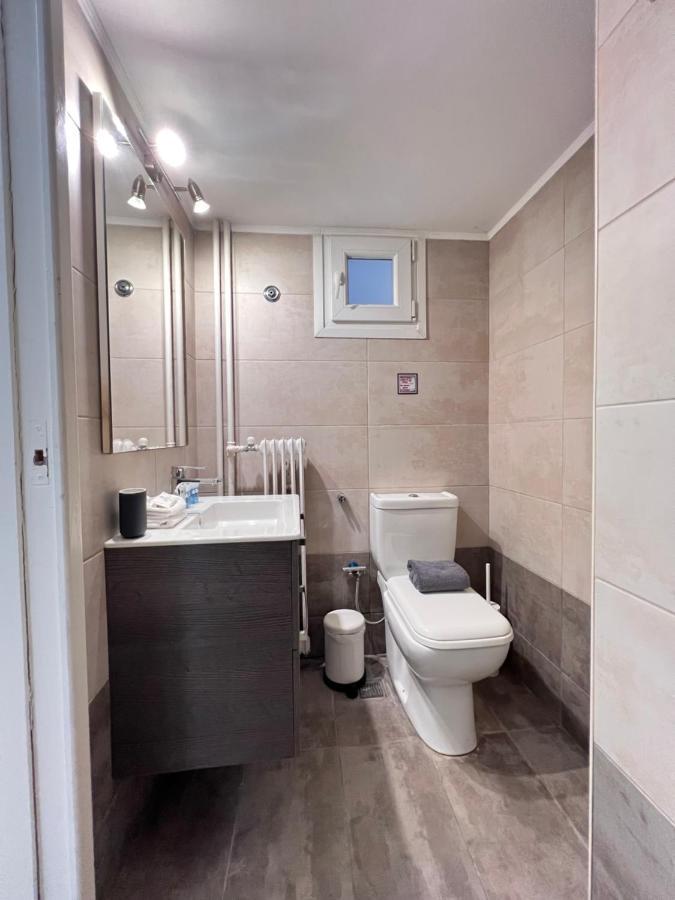 Modern & Cozy 51Sqm Apt In Thisseio Athens Luaran gambar