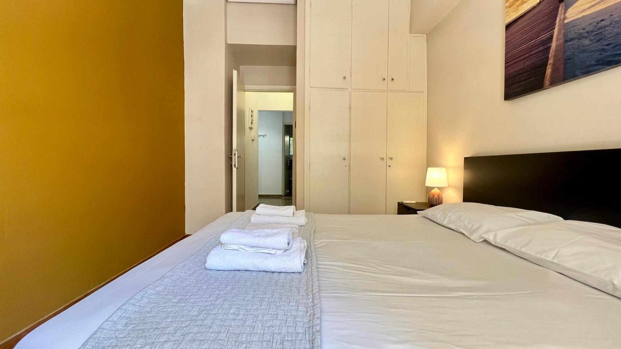 Modern & Cozy 51Sqm Apt In Thisseio Athens Luaran gambar